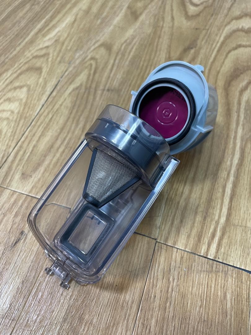 Y♢524 シャーク スティッククリーナー LC501