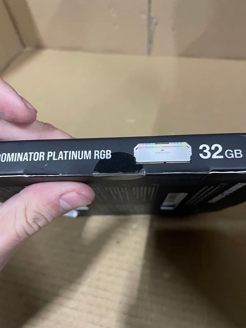 キ*グ様 Corsair Dominator RGB DDR4 2x16GB36