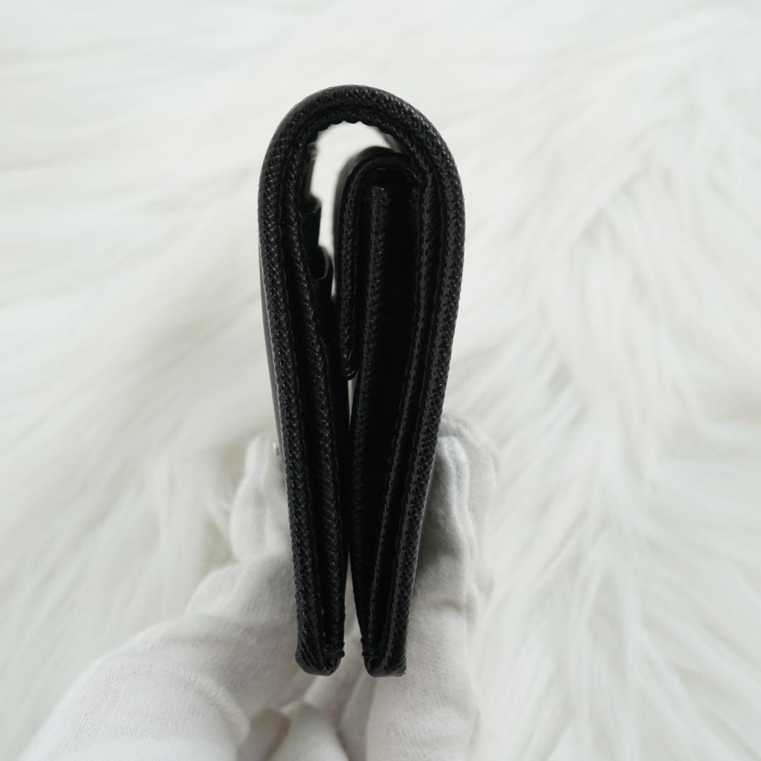新品　PRADA プラダ　二つ折り財布　ナイロン　三角プレート　ブラック