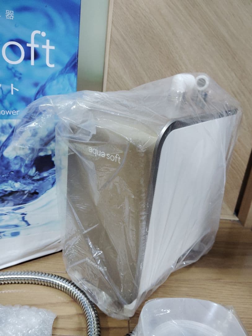 【新品・未使用✨️】ハウステック シャワー用軟水器 アクアソフト AQ-S401