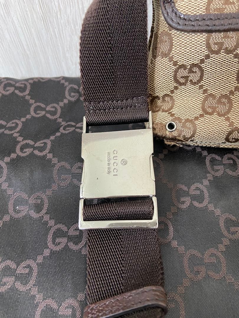 GUCCI ボディバッグ　ショルダーバッグ　GG柄　キャンバス　レザー　ベージュ