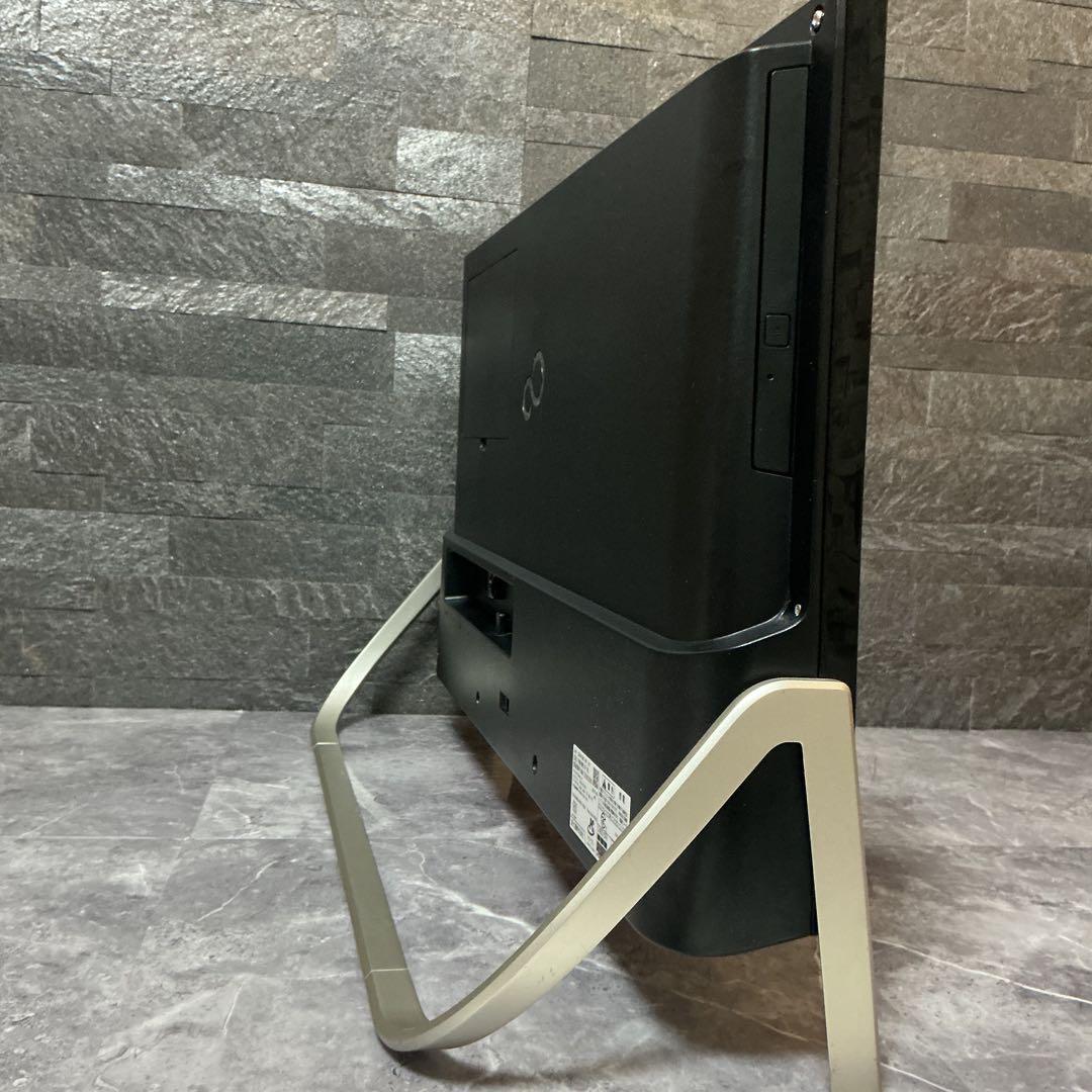 FUJITSU corei7 一体型PC メモリ16GB 新品SSD 高スペック