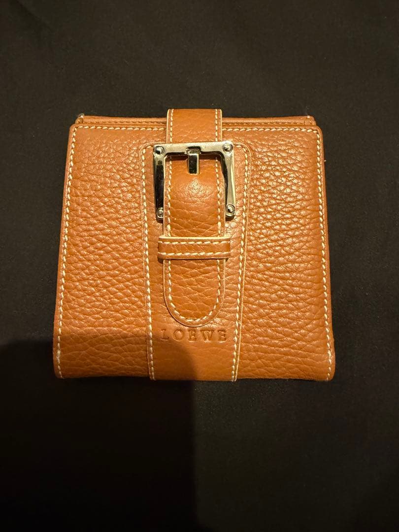 【しらこ】LOEWE ロエベ 二つ折り財布 バックル レザー キャメル