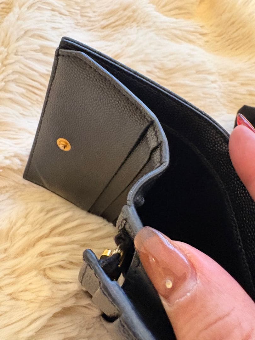 【chichicoco】✨極美品✨サンローラン　二つ折り　カサンドラ