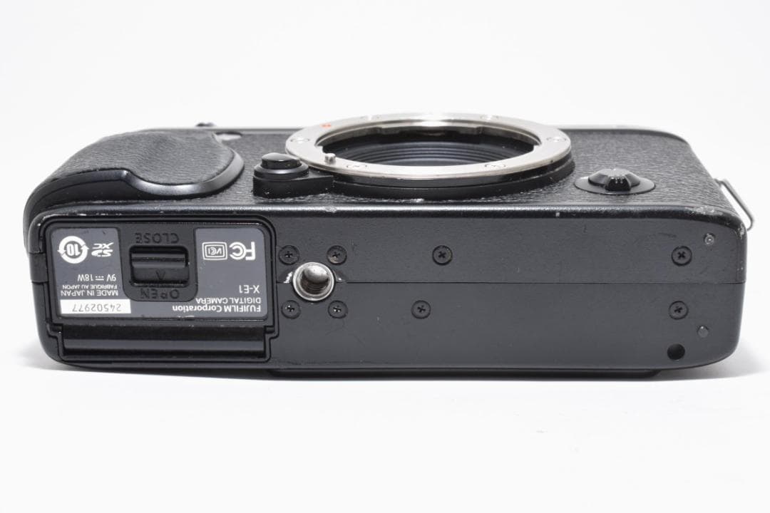 フジフィルム　FUJIFILM X-E1 ボディ