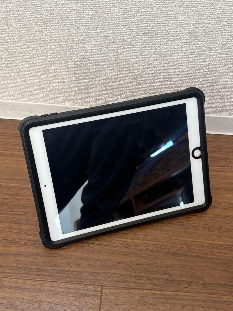 Apple iPad 第6世代 32GB セルラー 中古