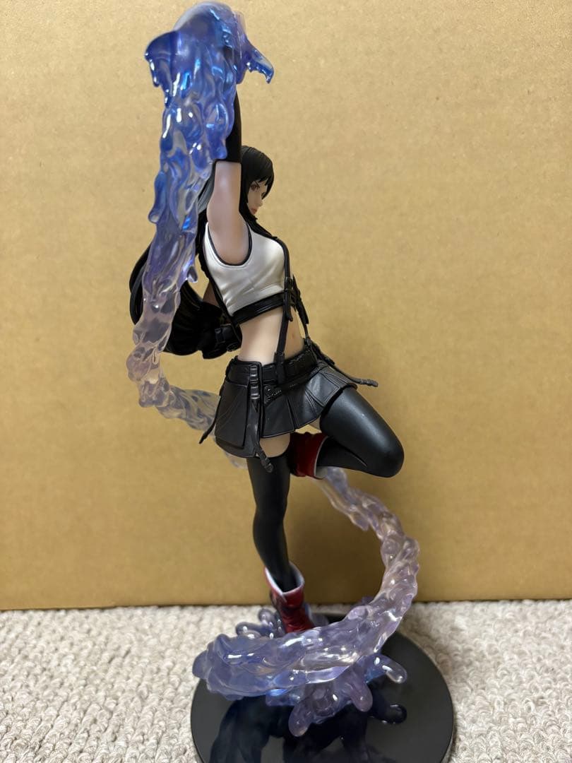 FFVII リバース 発売記念くじ クラウド ティファ フィギュア