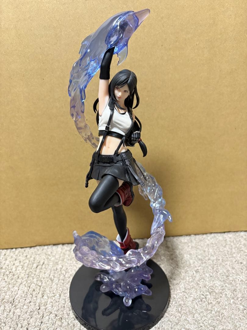 FFVII リバース 発売記念くじ クラウド ティファ フィギュア