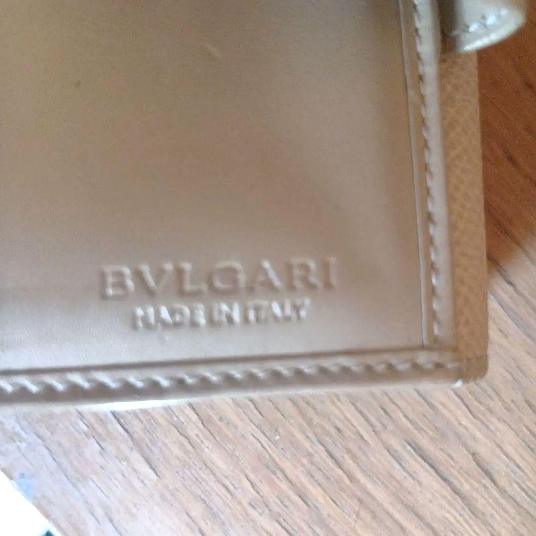 K*様 ✨️BVLGARI ベージュレザー 二つ折り三つ折り？財布
