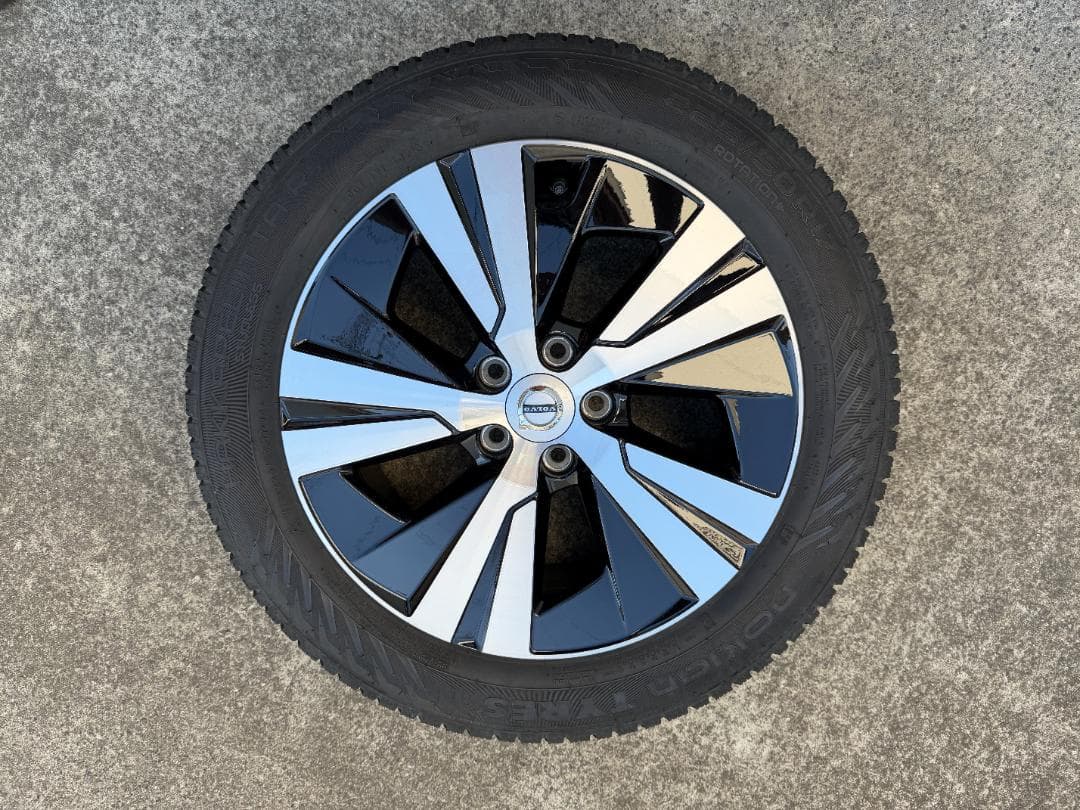 ヒ*ロ様 【美品】ボルボV60 純正 17インチ スタッドレス ノキアン R5