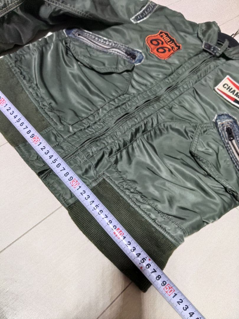 古着　アメカジAVIREXフライトジャケットMA-1デニム切り替え　ワッペン付き