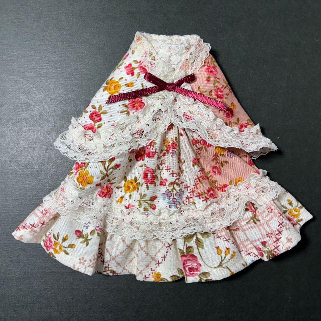 菊　ケープ付ワンピース　パッチワーク青　リカちゃん
