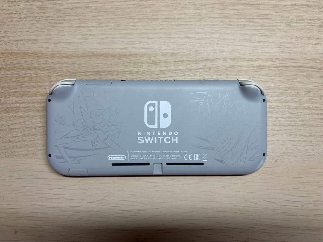 Nintendo Switchライト ザシアンザマゼンタ
