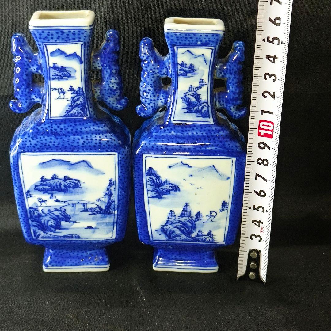中国古美術品 青花染付双耳扁瓶一対 山水風景図 清朝骨董 手描在銘 蒐集家放出
