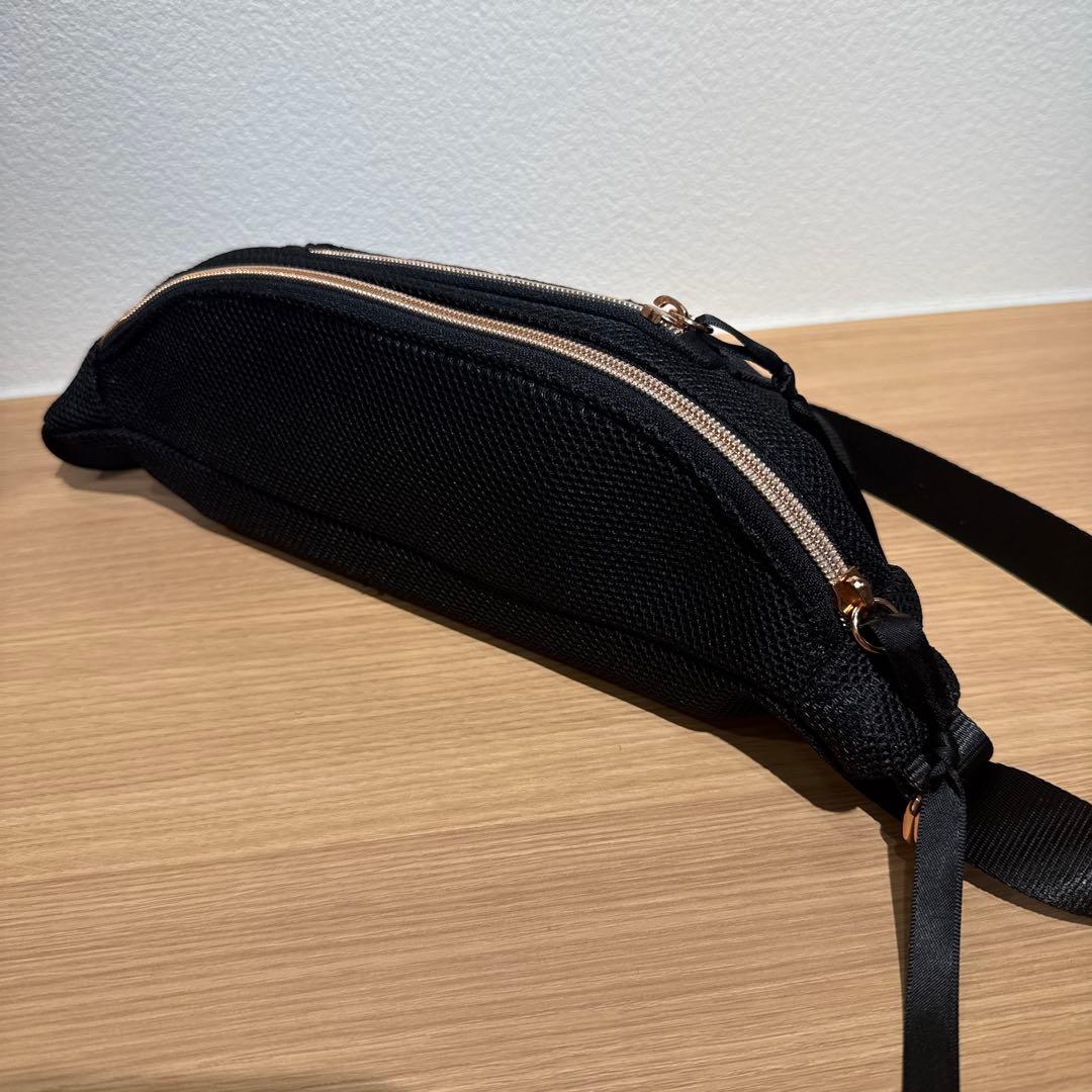 Repetto レペット　ボディバッグ・ウエストポーチ 新品、正規、限定。