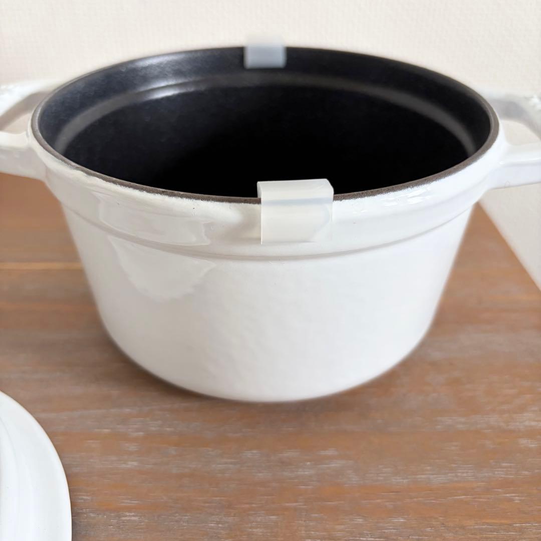 【未使用品】STAUB 14 ピコ ラウンドココット 鍋 ホワイト 【超レア】