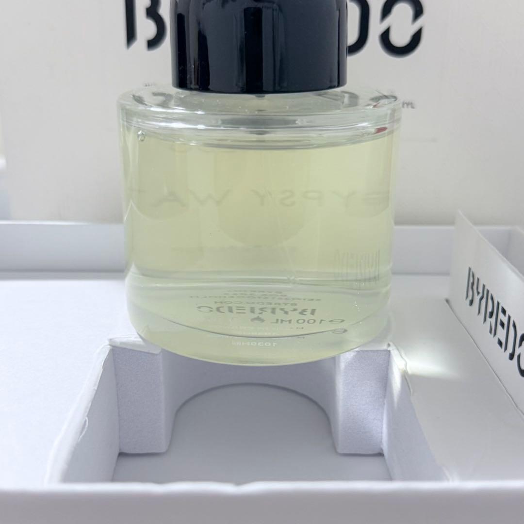 香水　BYRED BLANCHE