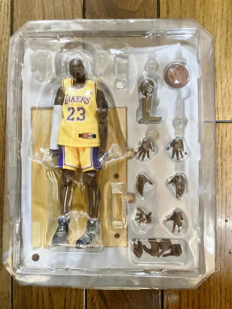 NBA★ レブロン ジェームズ★モーション★アクションフィギュア
