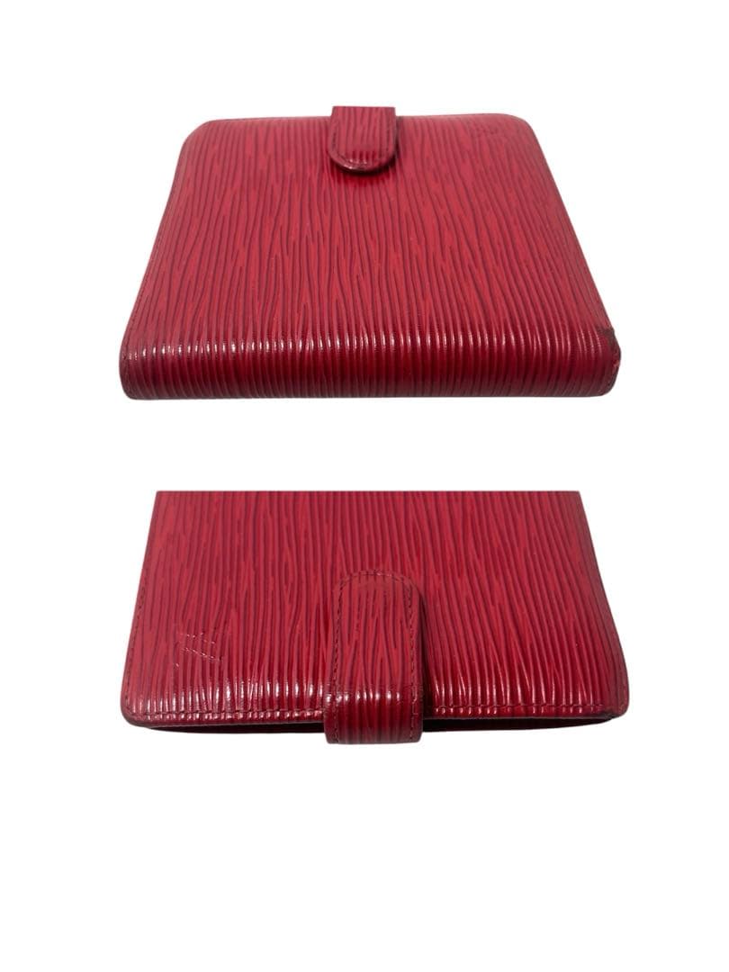 Louis Vuitton ケース　二つ折り　ウォレット　赤　財布