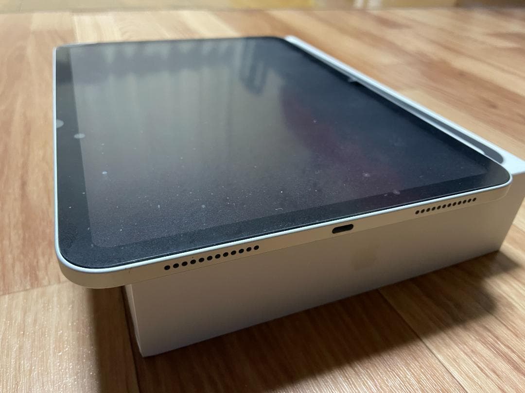 iPad (第10世代)wifi 64GB シルバー　美品