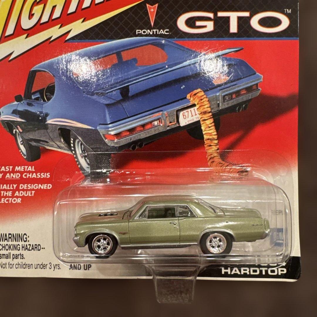 ミニカー Johnny Lightning CORVETTE & PONTIAC GTO