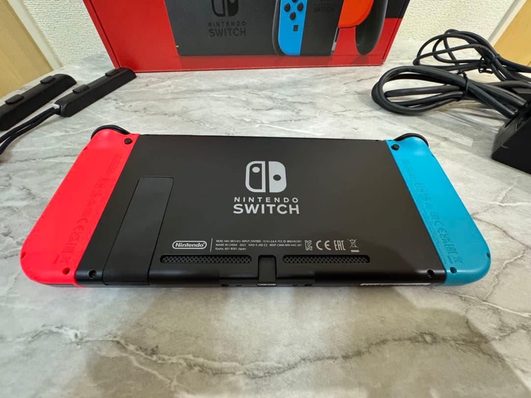 NintendoSwitch 本体レッド/ブルー コントローラー付き