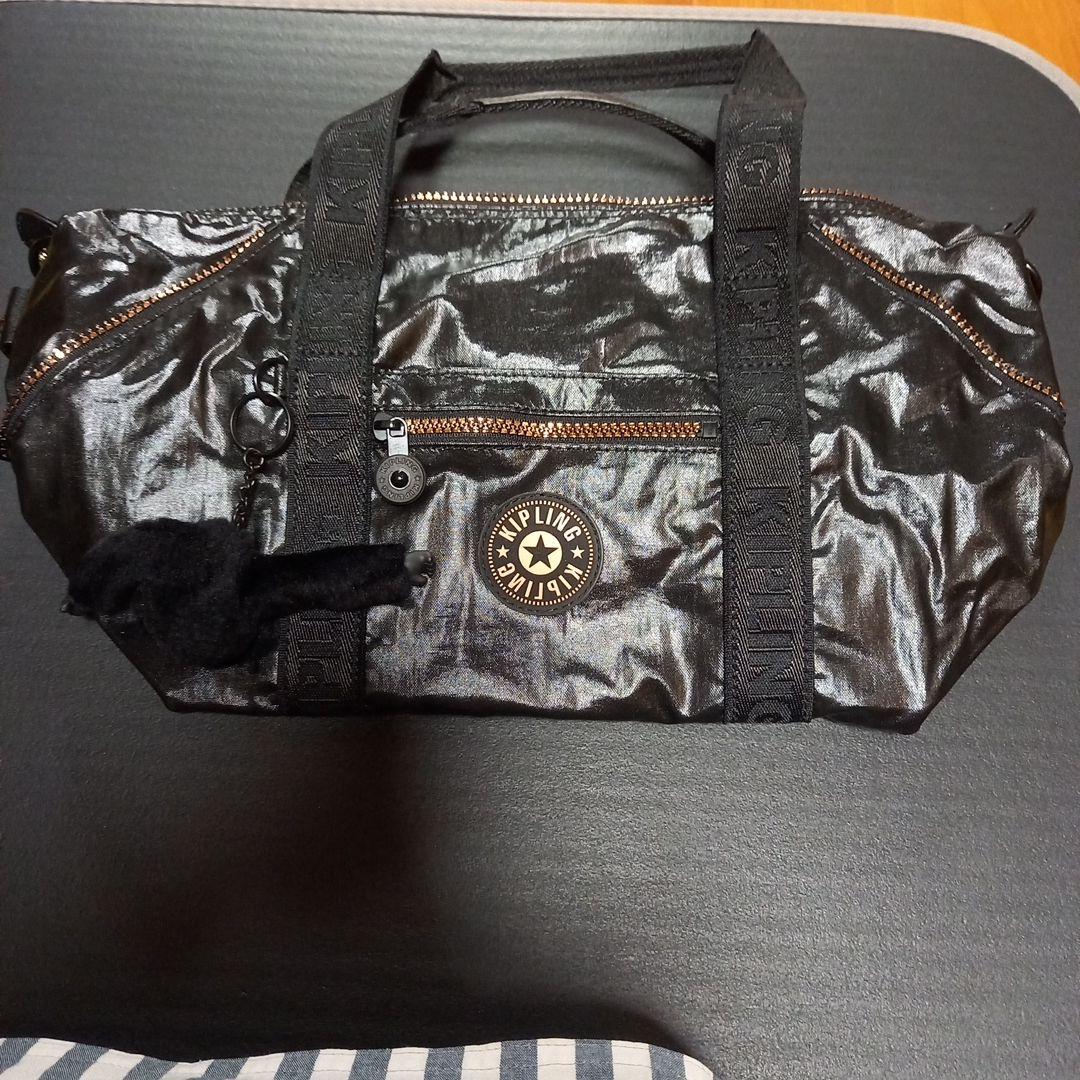 [お値下げ]　Kipling 2way ボストンバッグ 　メタリックな黒