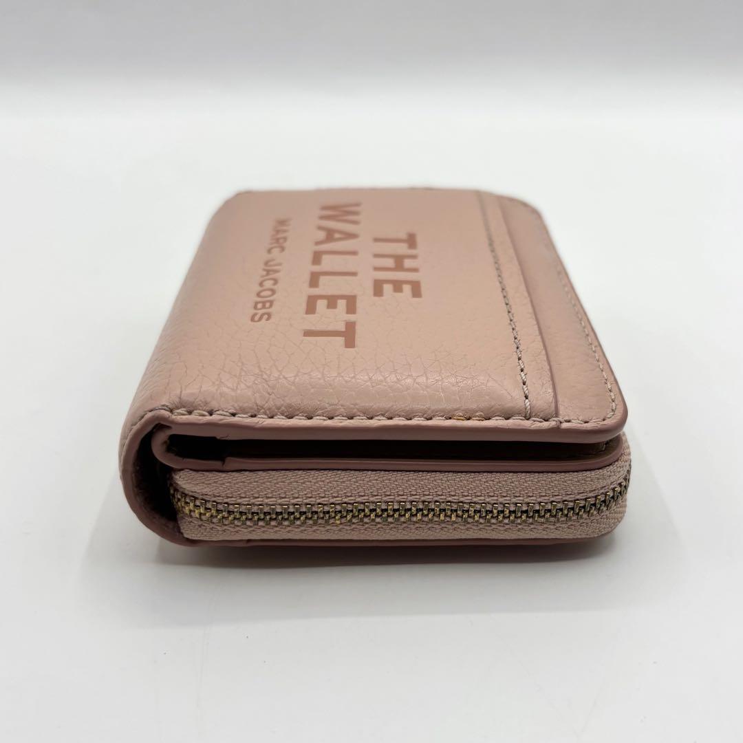 【美品】マークジェイコブス 二つ折り財布 レザー ラウンドファスナー ピンク