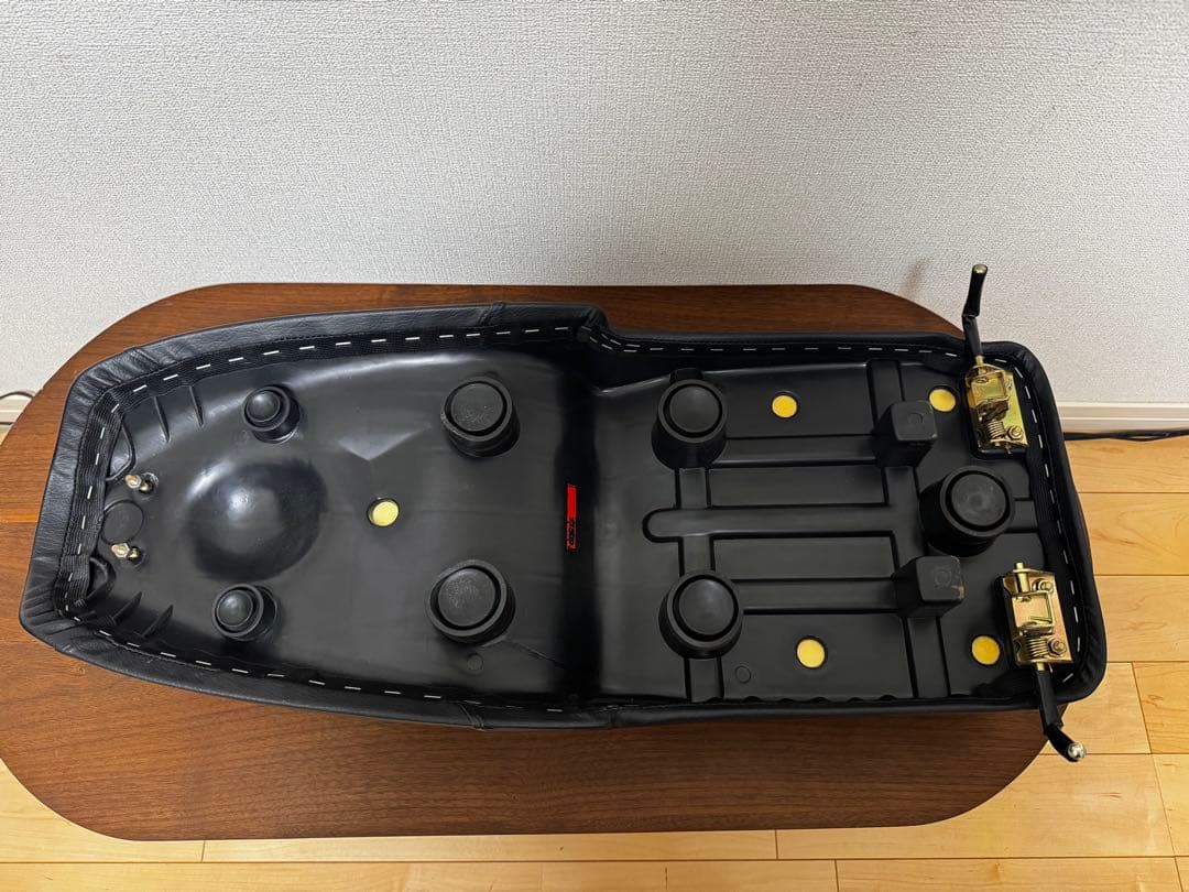 アウトスタンディング ダブルシート スーパーカブ クロスカブ用
