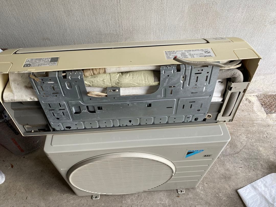 【No.4】　ダイキン　DAIKIN エアコン本体 ・室外機のセット