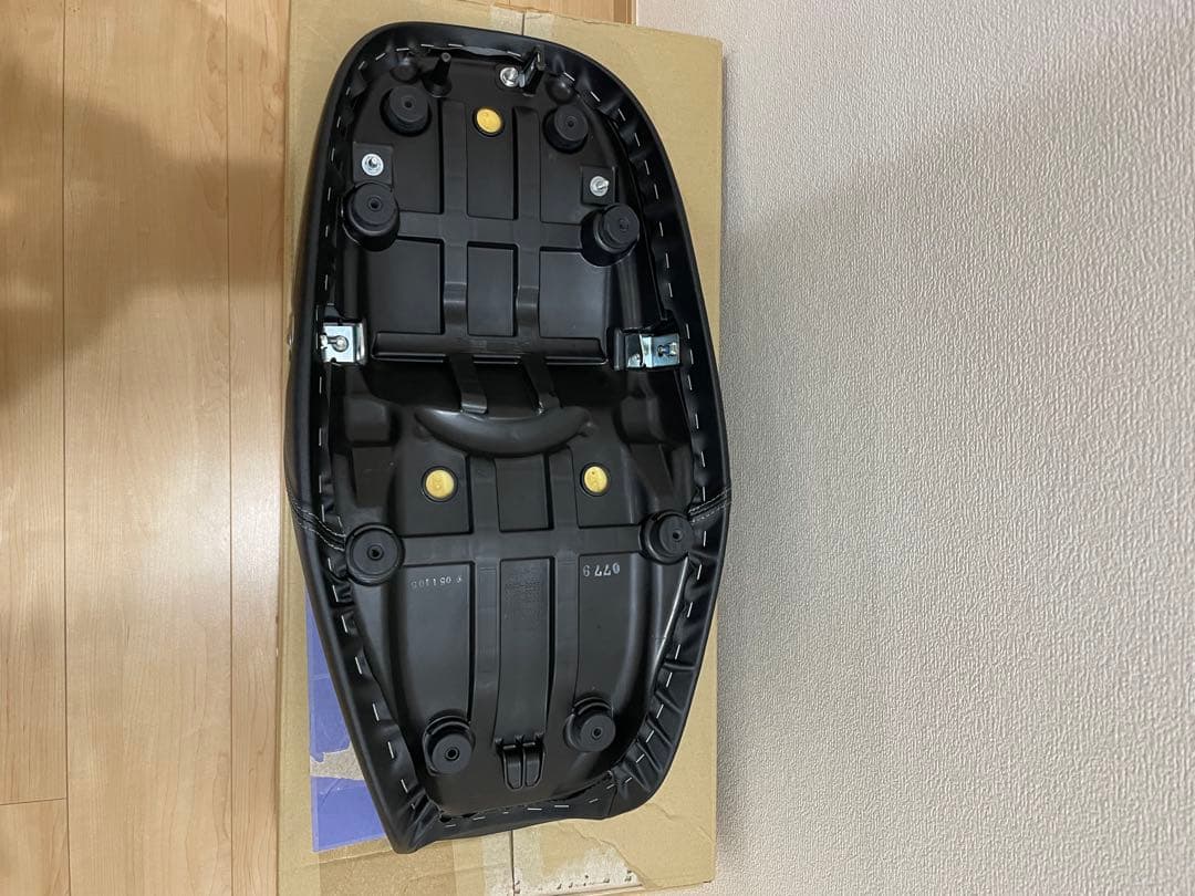 カワサキ　z900rs 純正　ハイシート