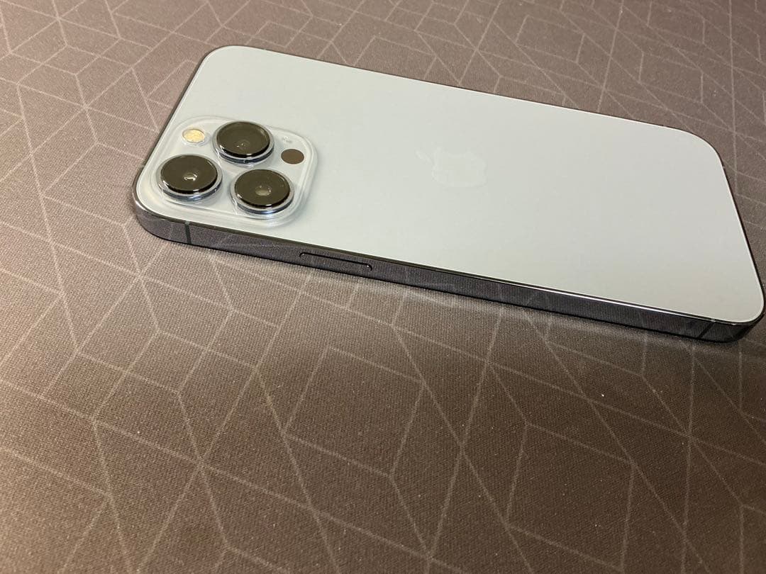 iPhone13ProMax 256GB 付属品付き！