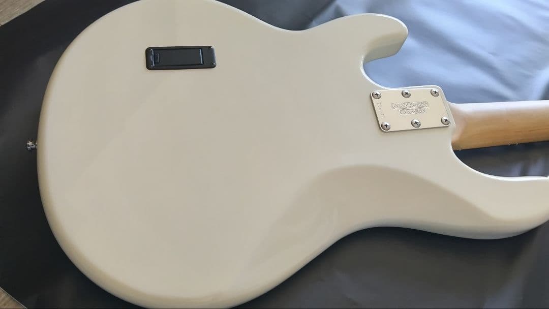 Ernie Ball_MusicMan StingRayEX日本製3バンドEQ