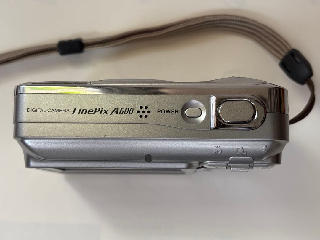 FUJIFILM FinePix A600 コンパクトデジタルカメラ