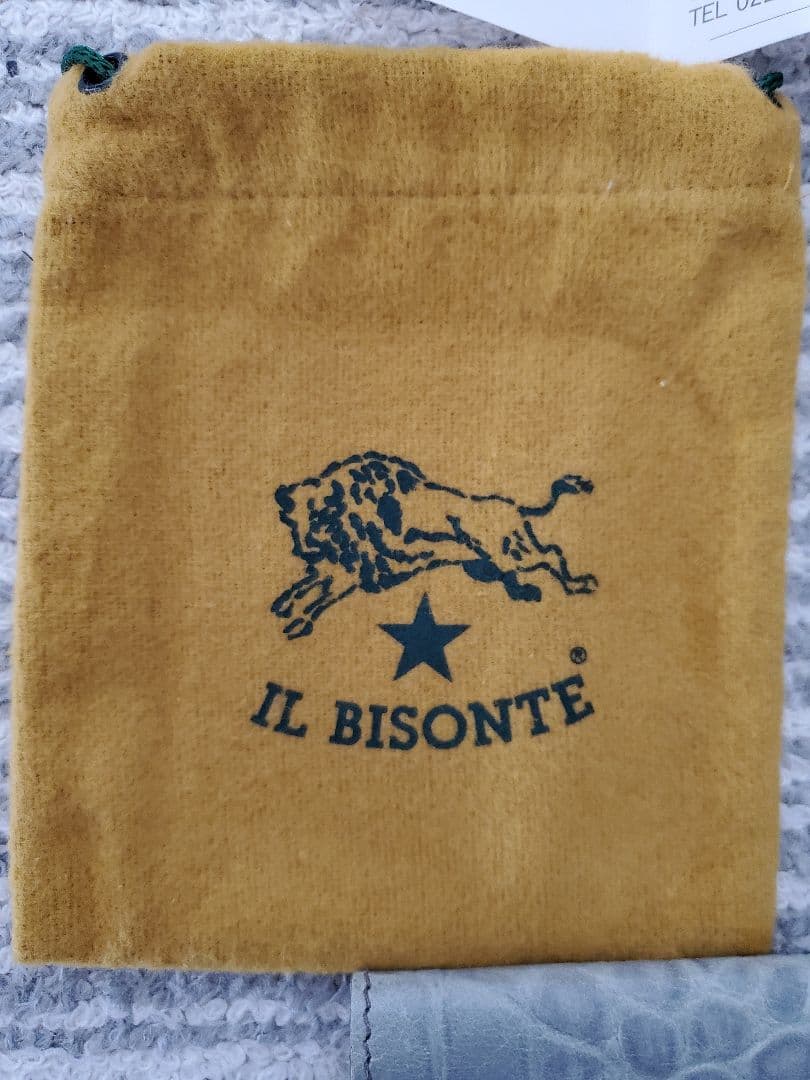 イルビゾンテ　IL BISONTE クロコダイル型押し　名刺入れ