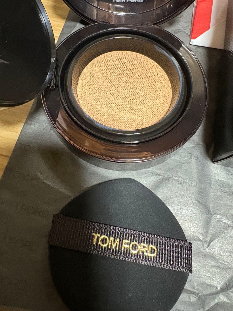 TOMFORDアーキテクチャーソフトマットクッションファンデ1.3ヌードアイボリ