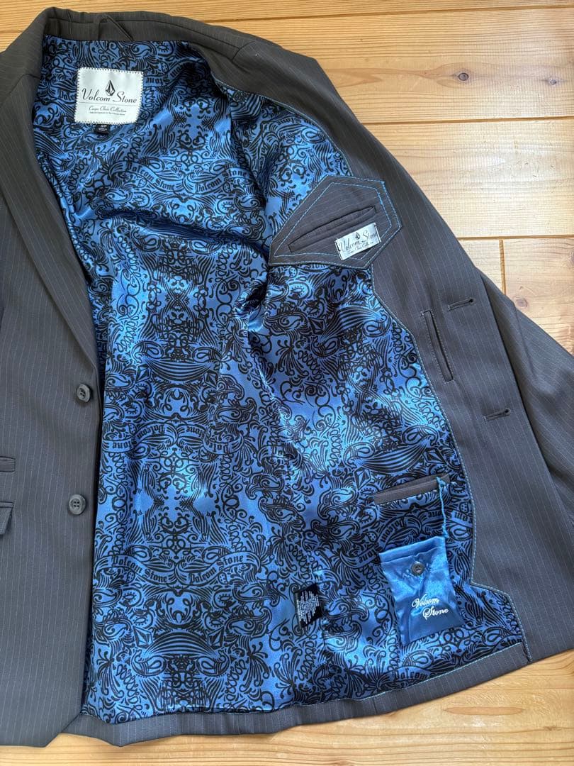 ボルコム VOLCOM スーツ セットアップ　カバー付き