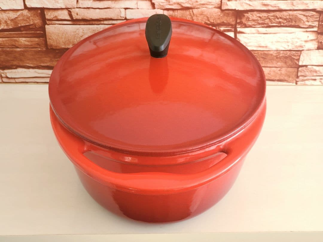 【廃盤/値下げ中】ルクルーゼ　オーバルセンセーション　25cm