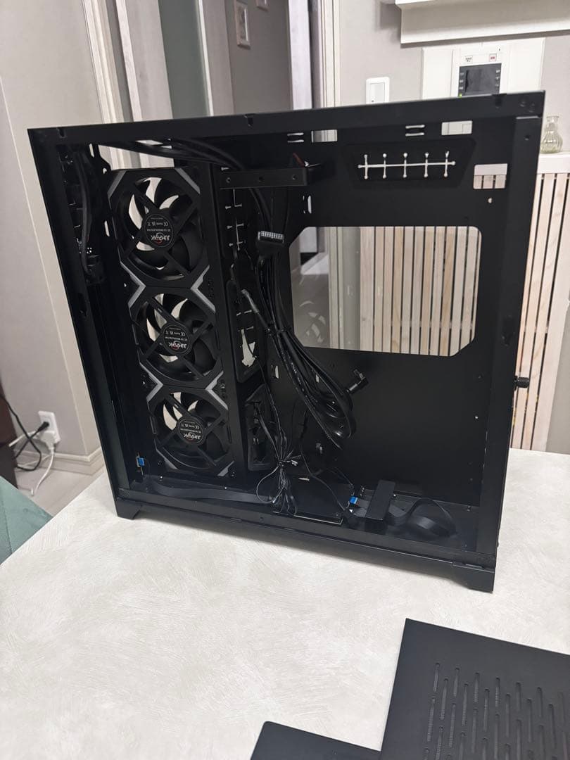 Lian li o11 dynamic Razer Edition +ファン6基