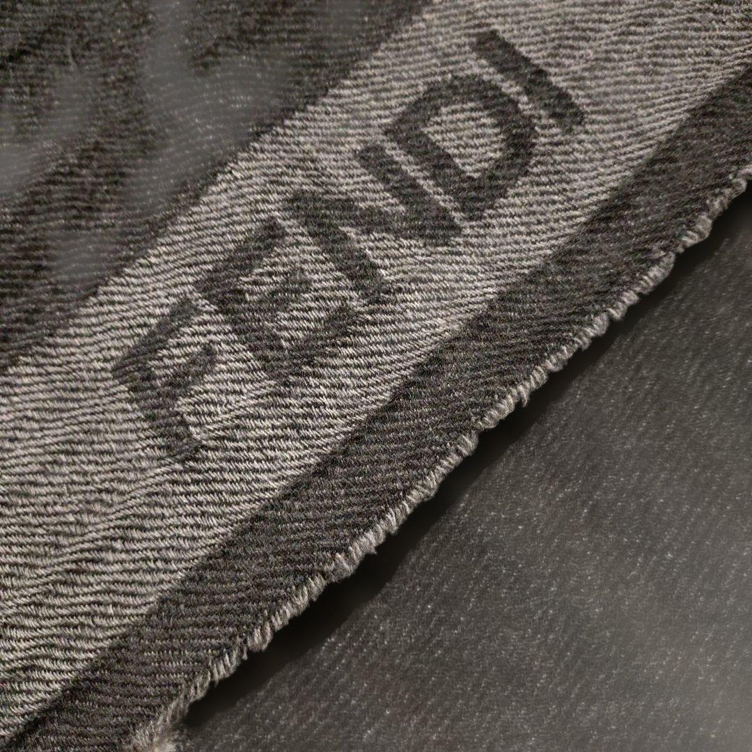 FENDI ウールマフラー　ストール　ショール　グレー　イタリア製