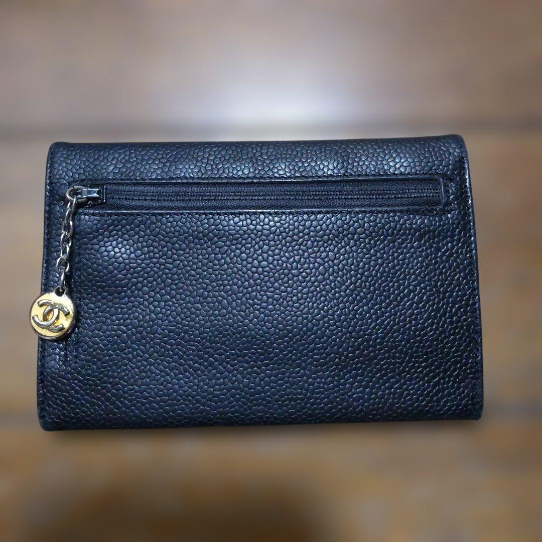 CHANELキャビアスキン財布