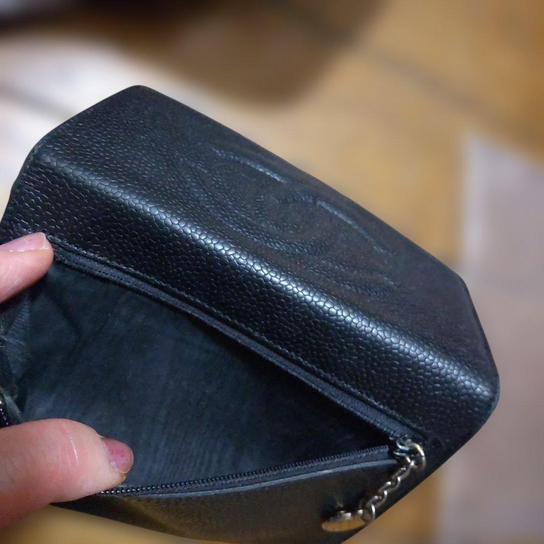 CHANELキャビアスキン財布