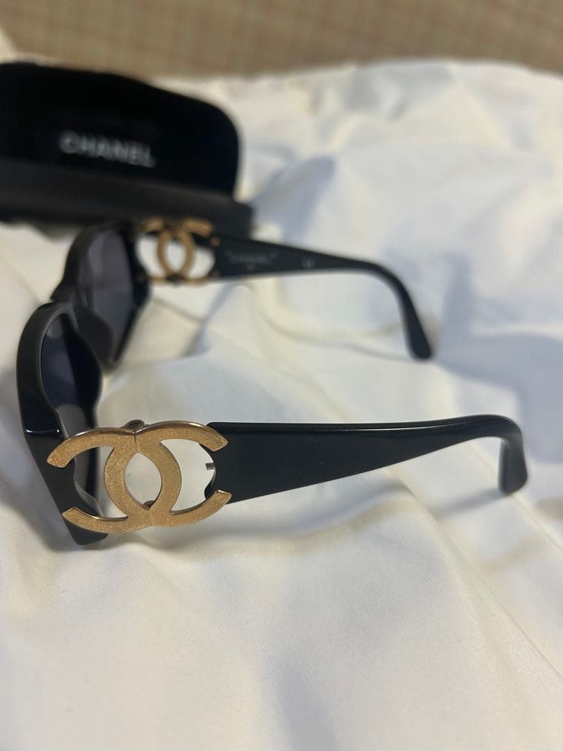 CHANEL サングラス ブラック ゴールドロゴ