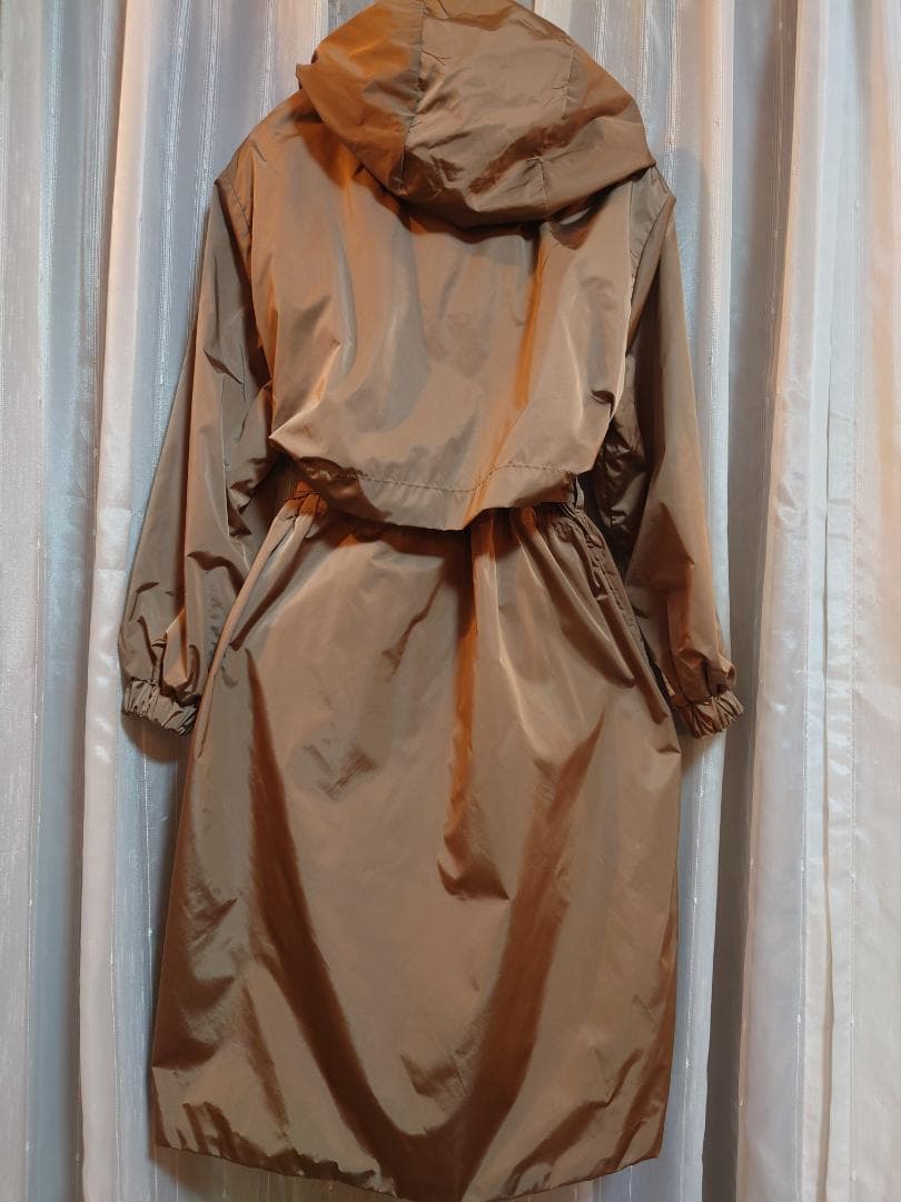 お値下げ☆極美品MAXMARA THECUBE☆ビジュータフタコートブラウン４０