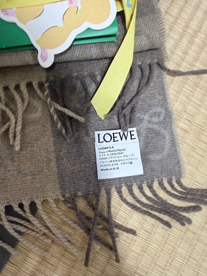LOEWE ベージュ系 マフラー ギフトバッグ付き