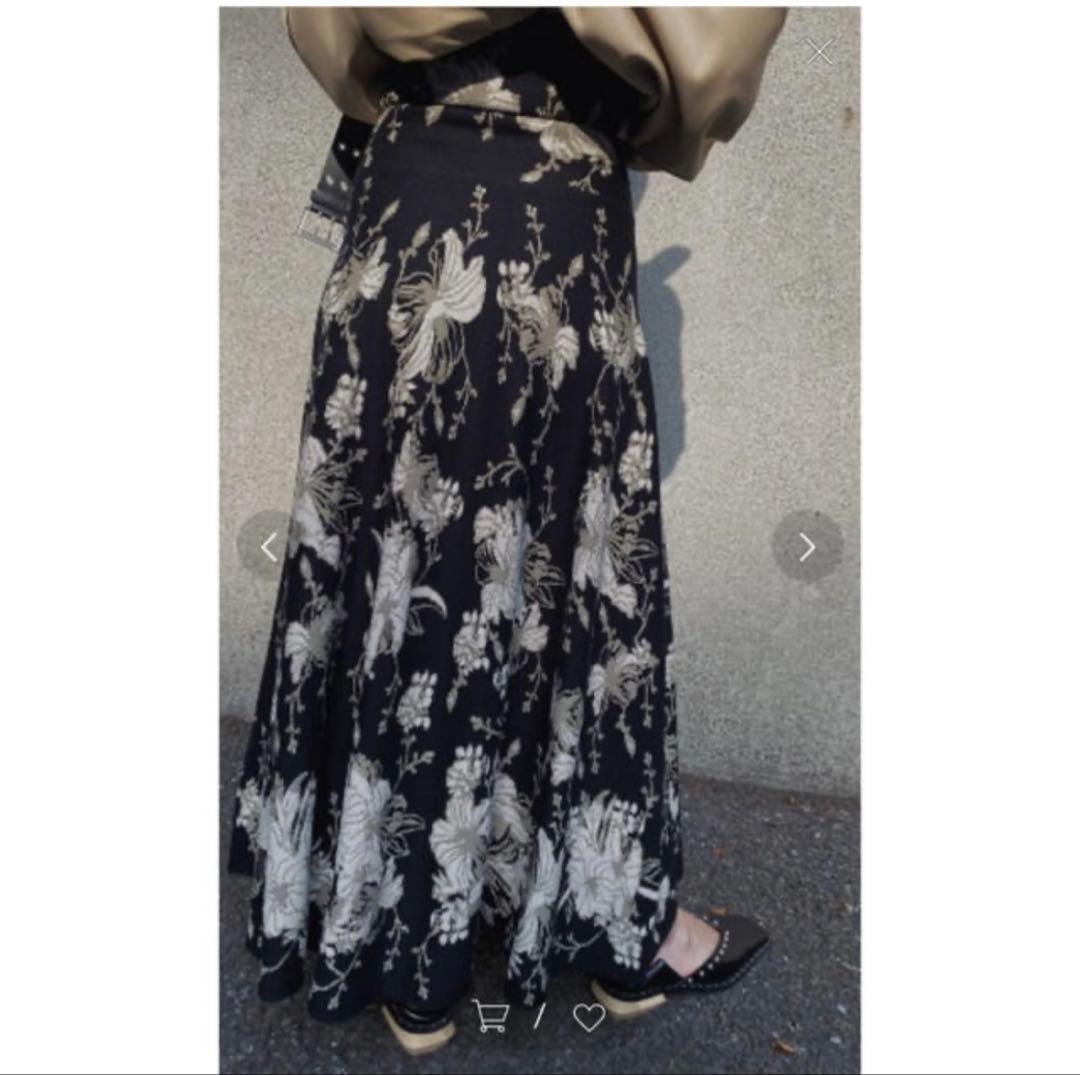 【美品】オーバーハイウエストニットスカート　AMERI VINTAGE 黒花柄