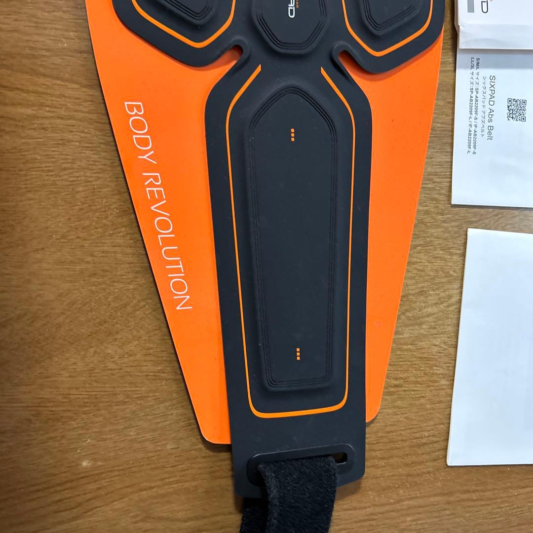 SIXPAD ABSベルト　腹筋