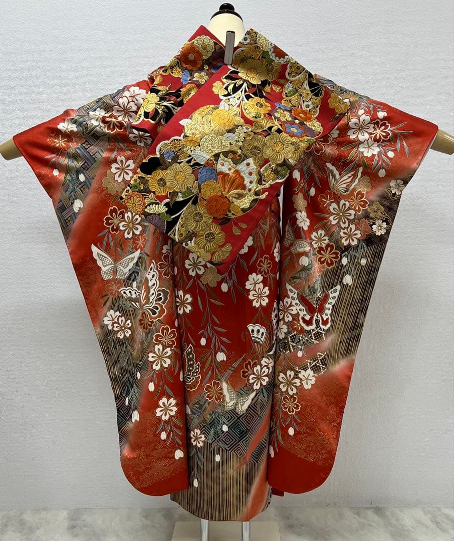 振り袖　フルセット　長襦袢付　成人式　結婚式　赤　金彩加工　刺繍入り　817