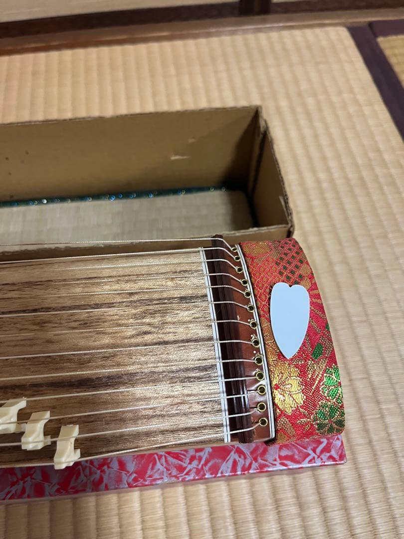 和楽器ミニ琴 箱畳付 Koto harp set