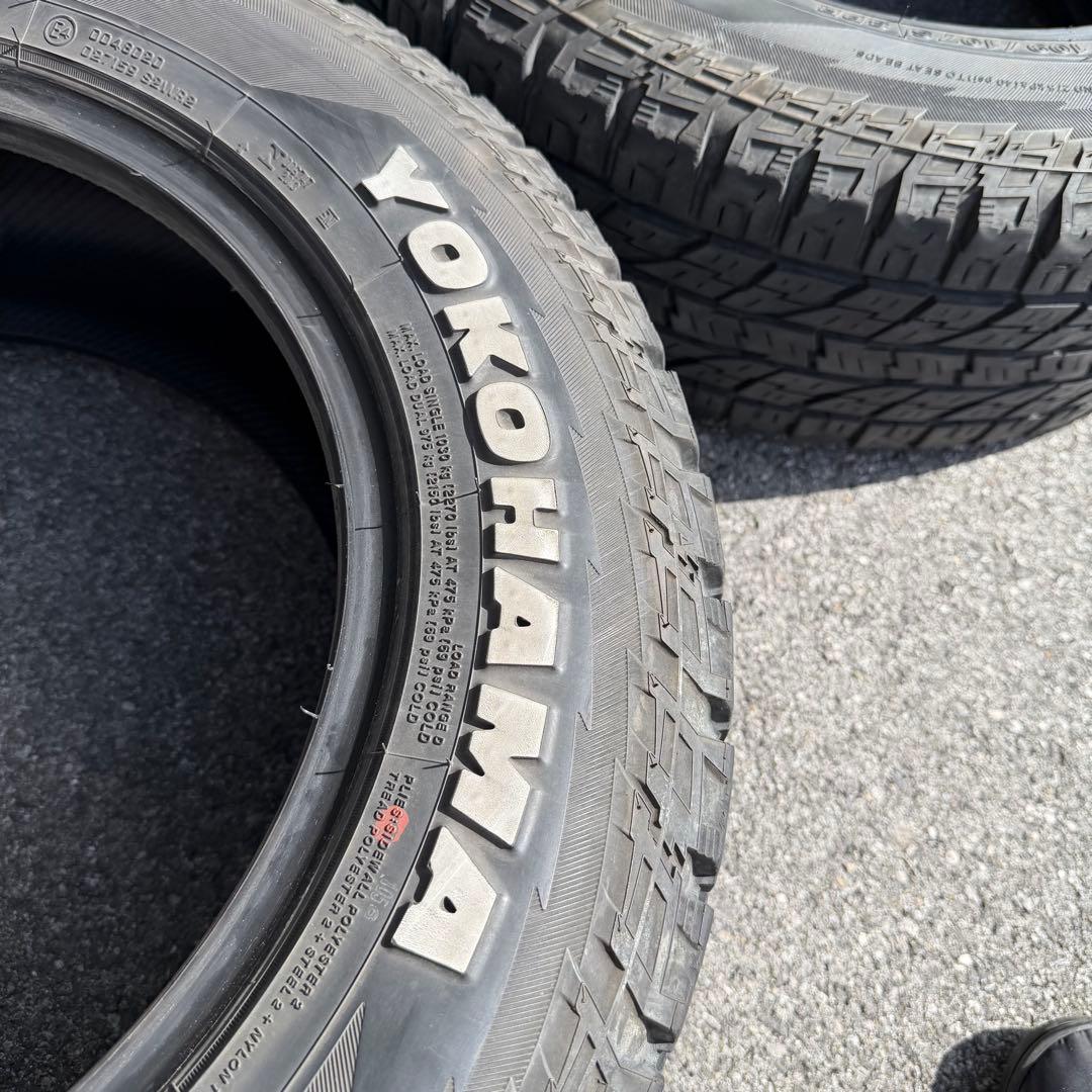215/65R16 YOKOHAMA タイヤ